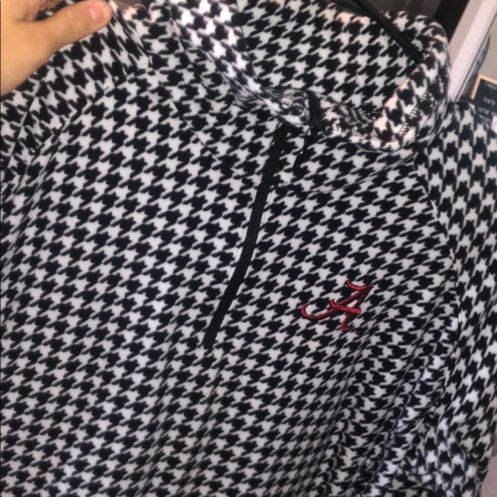 Houndstooth Alabama pullover